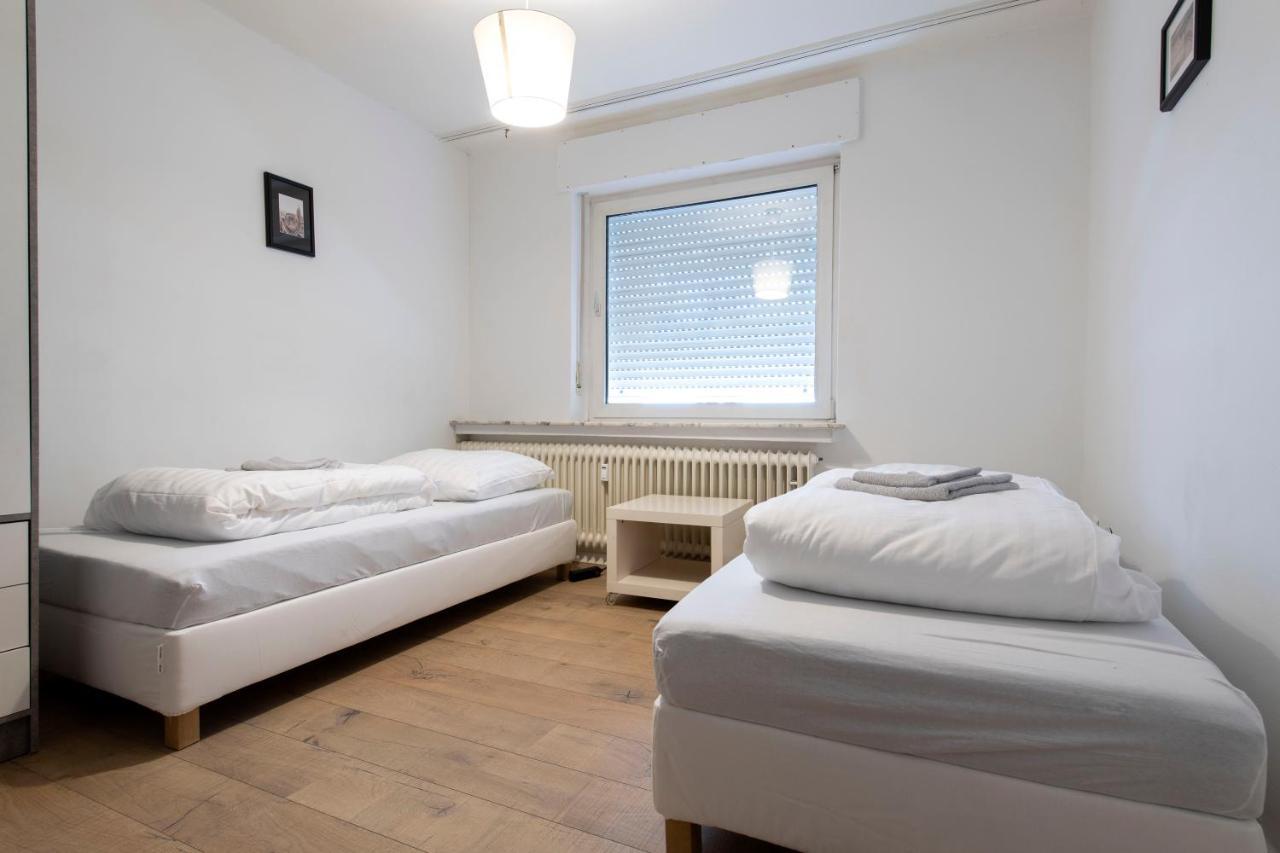 Workers Home- Central - 8 Single Box Spring Beds - Near Enschede グローナウ エクステリア 写真