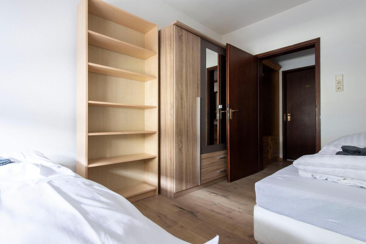 Workers Home- Central - 8 Single Box Spring Beds - Near Enschede グローナウ エクステリア 写真