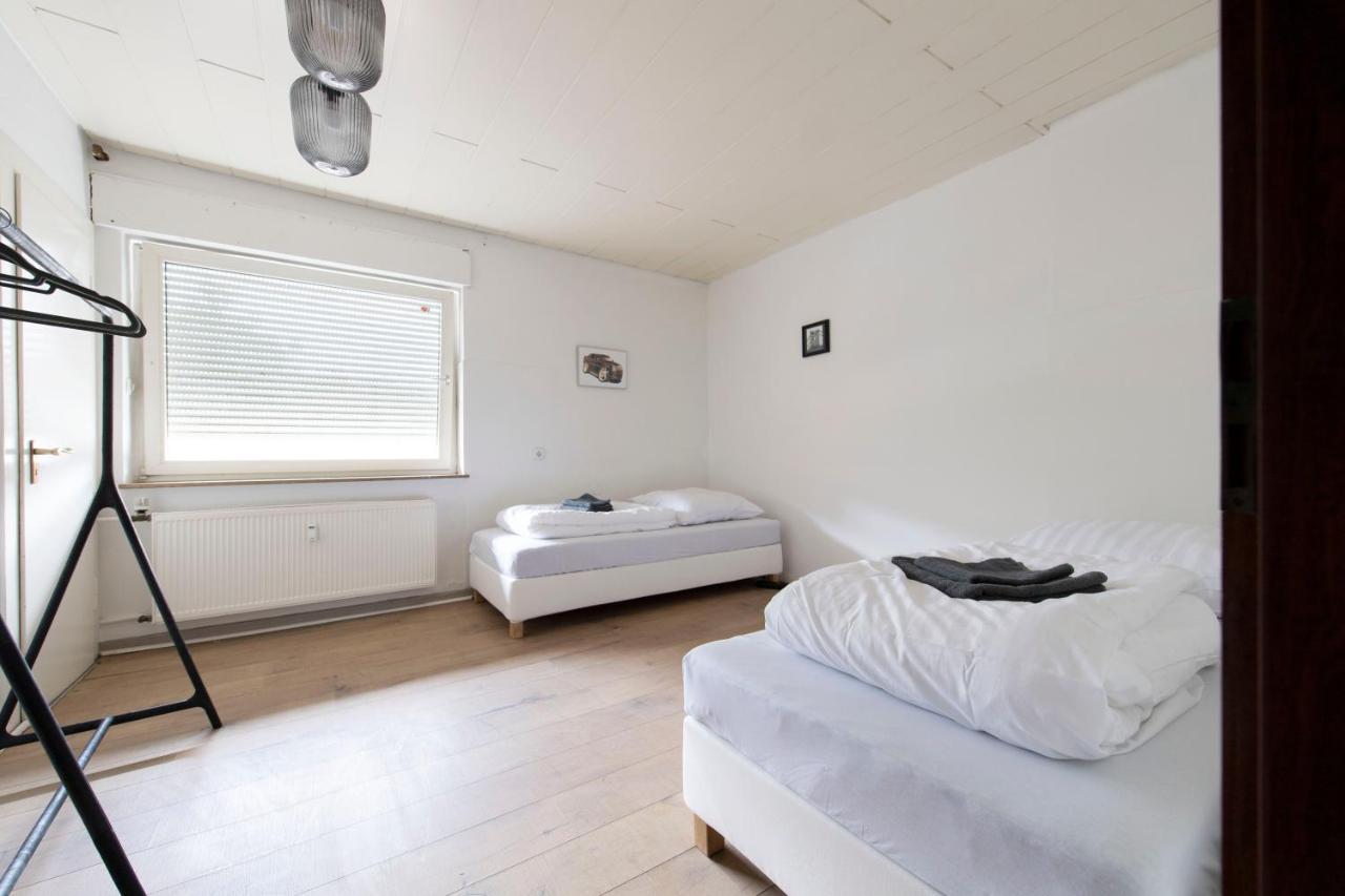 Workers Home- Central - 8 Single Box Spring Beds - Near Enschede グローナウ エクステリア 写真